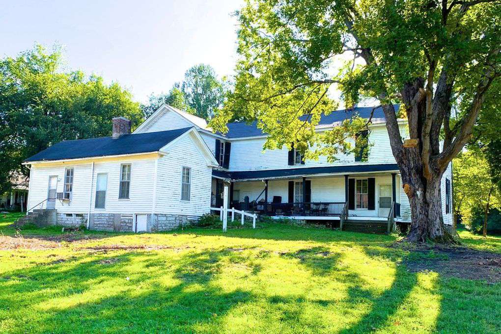 1881 Belfast, TN 324,900 Old House Dreams