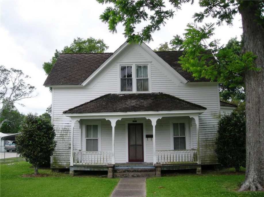 Jennings, LA Old House Dreams