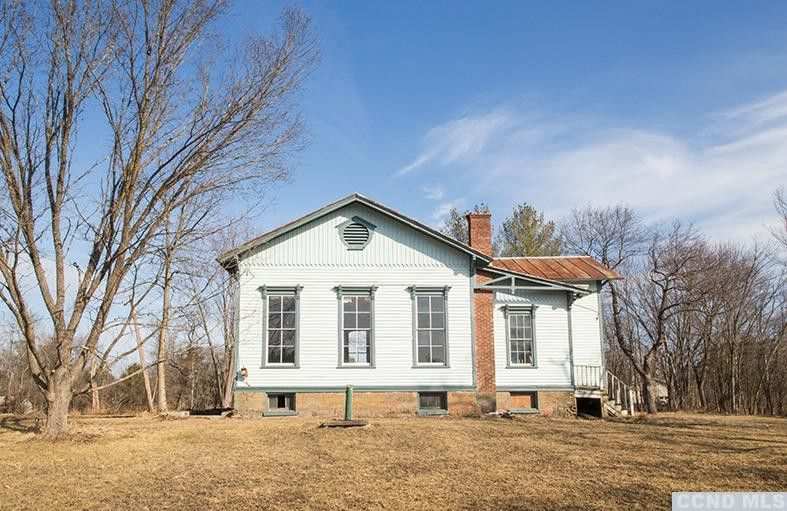 1881 School in Stockport, NY Old House Dreams