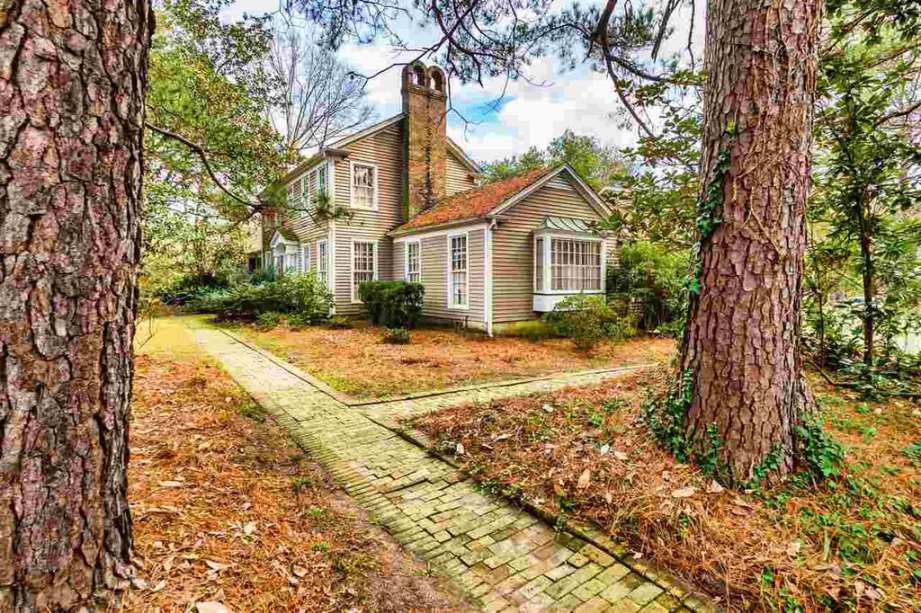 1937 Colonial Revival in Jackson, MS 289,000 Old House Dreams
