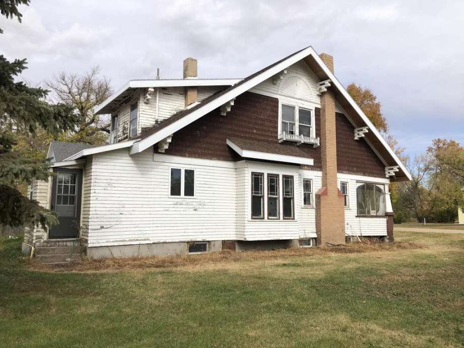 1920 Craftsman in Sykeston, ND Old House Dreams