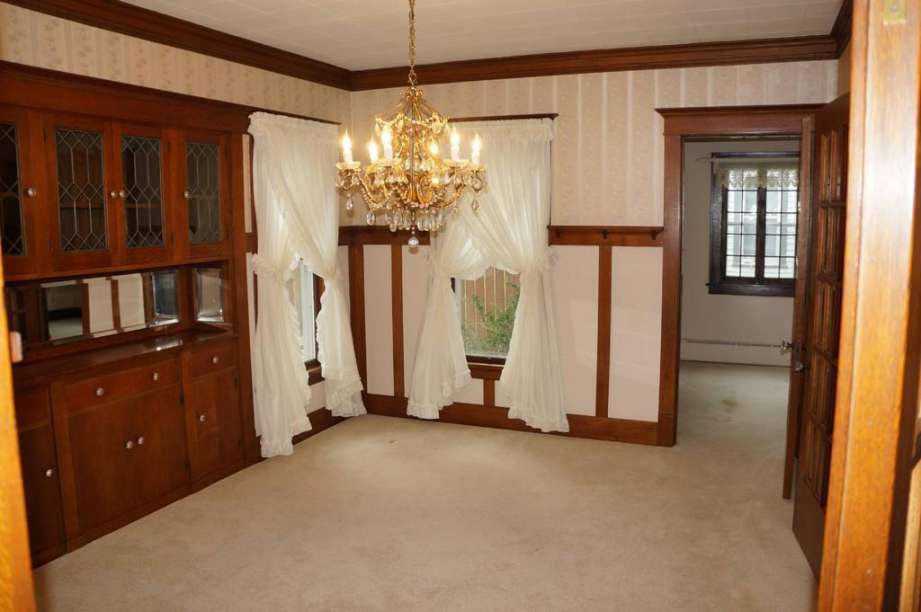 1915 Craftsman in Doon, IA Old House Dreams