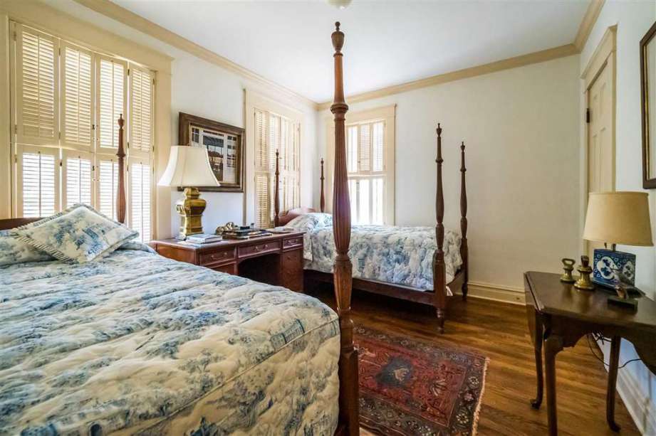 1937 Colonial Revival in Jackson, MS 289,000 Old House Dreams