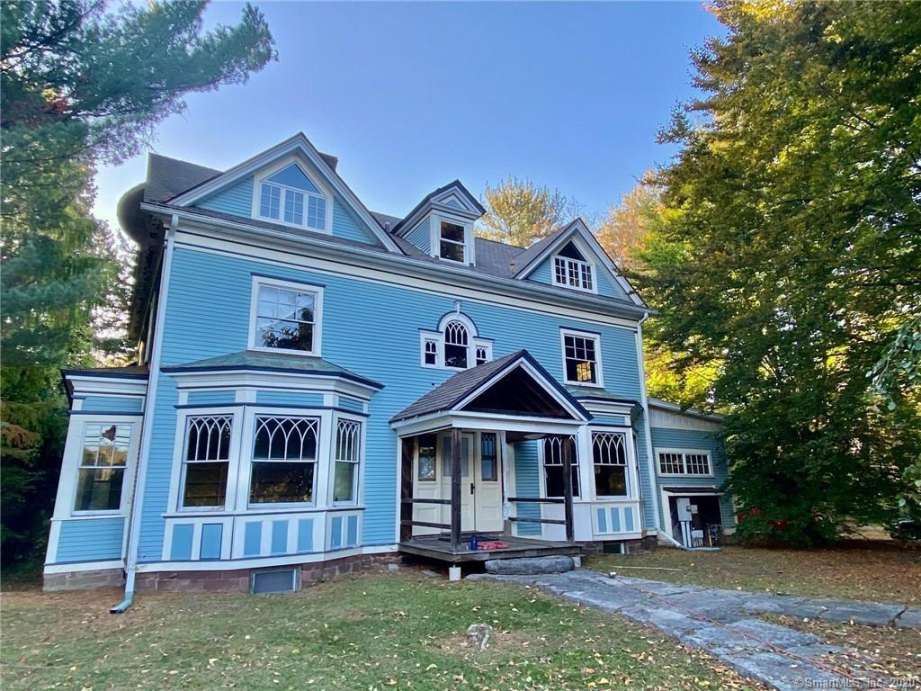 c. 1890 Colonial Revival in Weatogue, CT Old House Dreams
