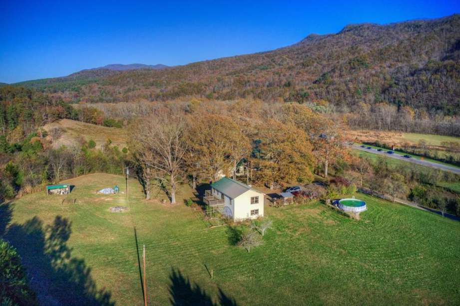 1917 Eagle Rock, VA Old House Dreams