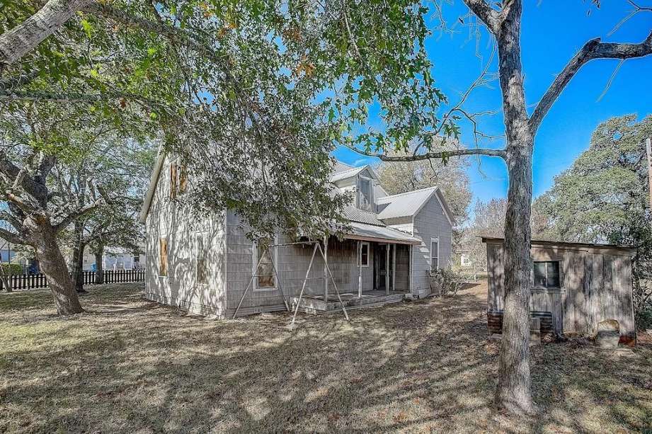 La Grange, TX Old House Dreams