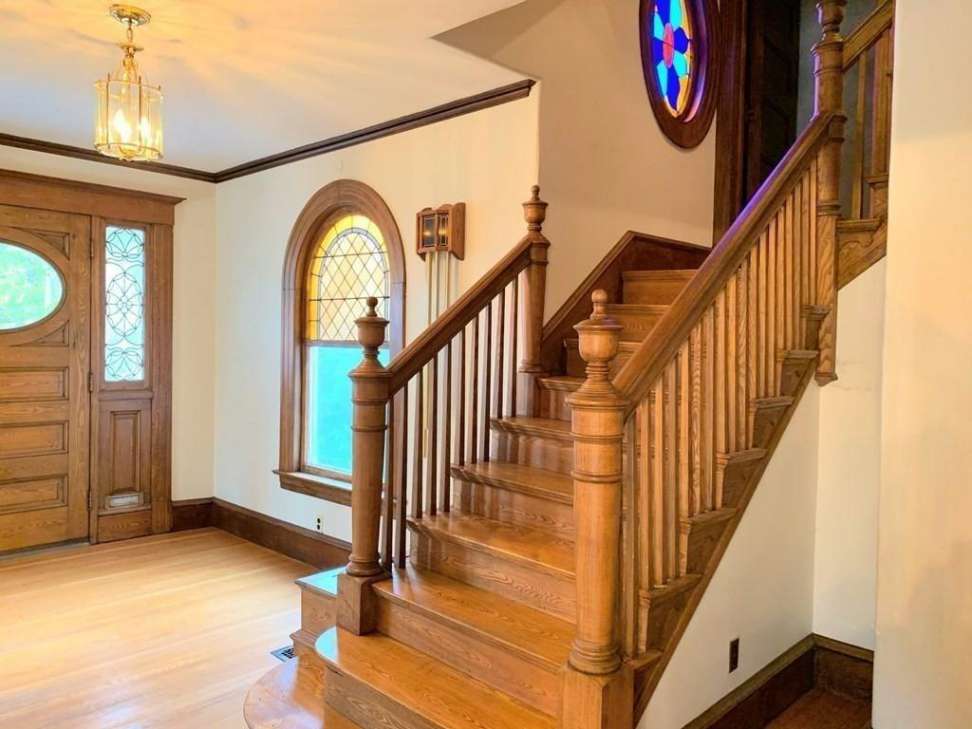 1890 South Hadley, MA Old House Dreams