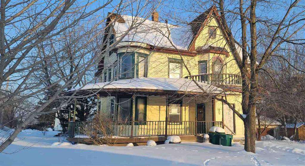 1898 Winthrop, IA Old House Dreams