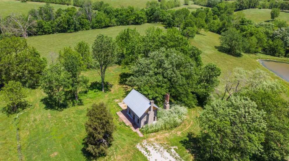 c. 1780 Log Cabin in Paris, KY Old House Dreams