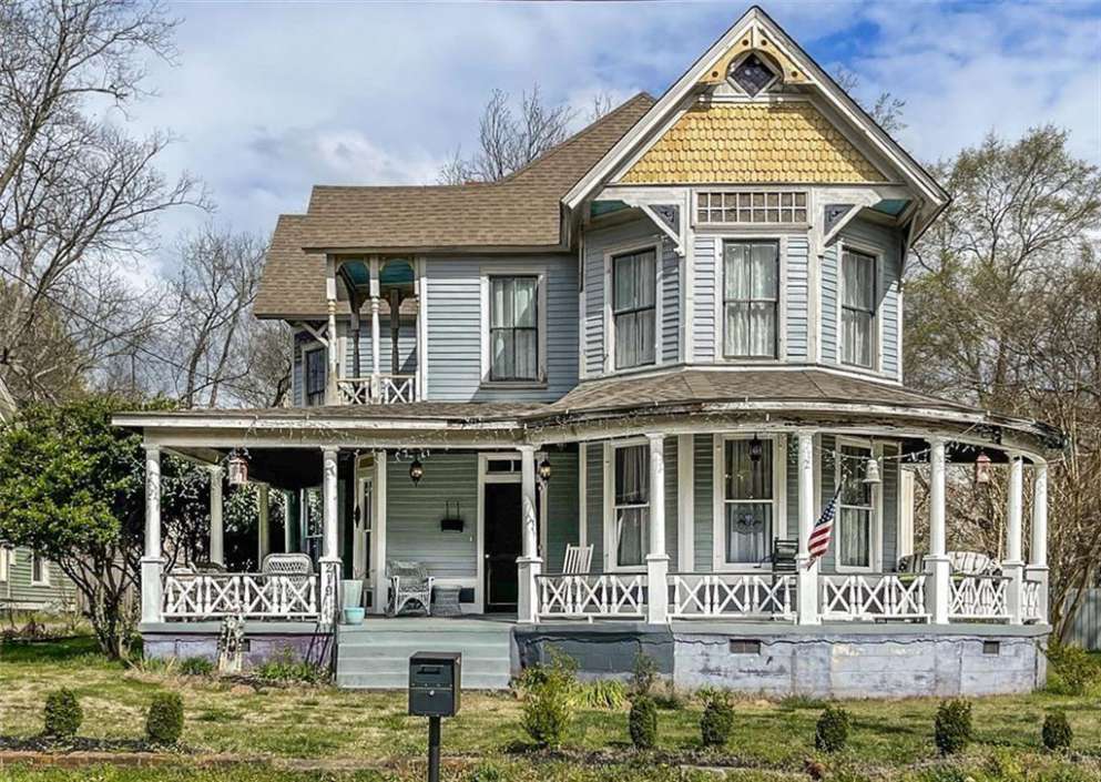 1895 Queen Anne in Anderson, SC F. Barber) Old House Dreams