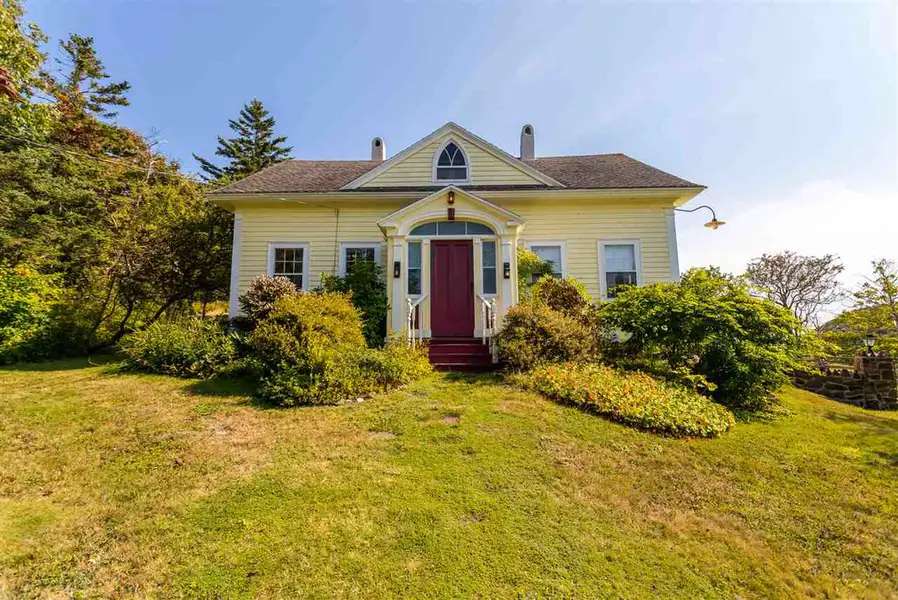 Digby, Nova Scotia Old House Dreams