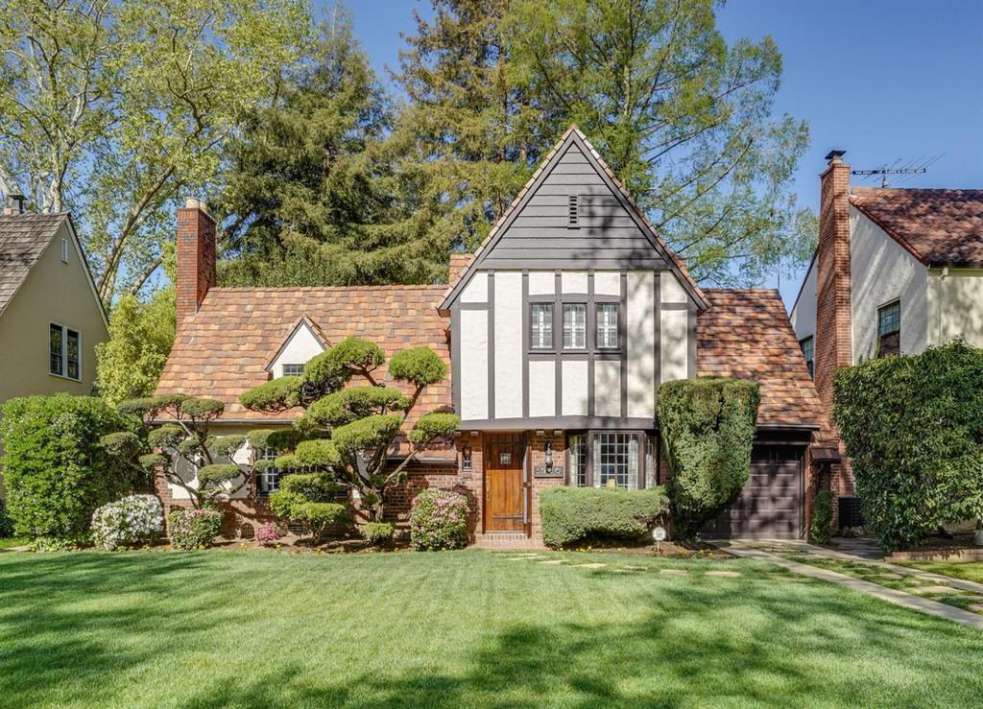 Tudor Houses Near Me Tudor For Sale Near Me