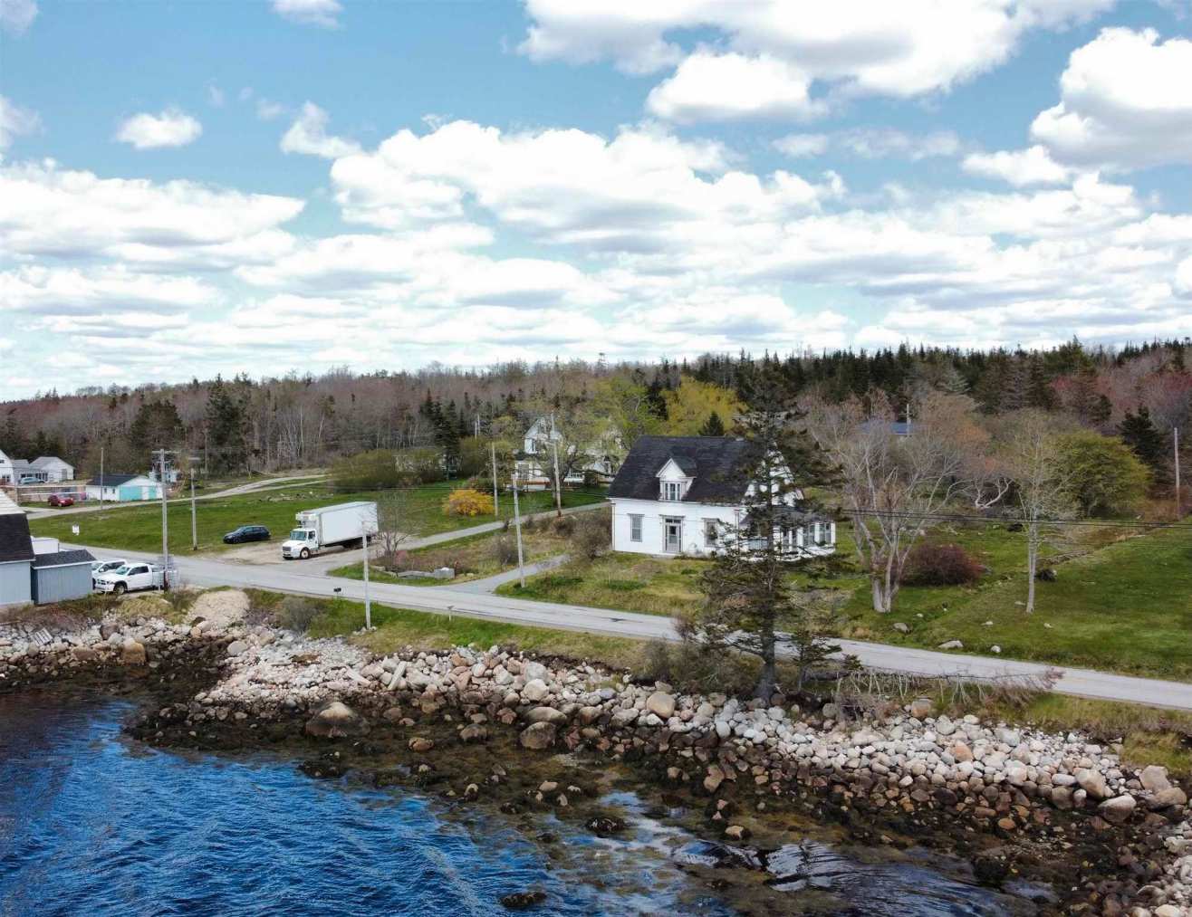 1862 Shelburne, Nova Scotia Old House Dreams