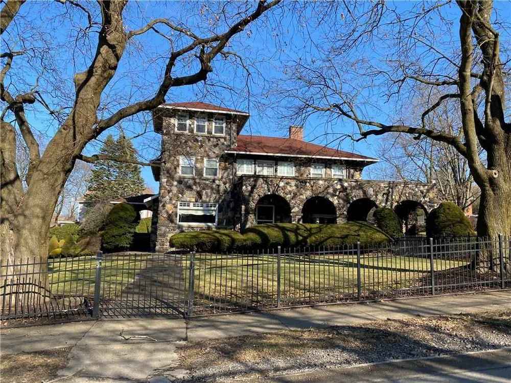 1920 Punxsutawney, PA Old House Dreams