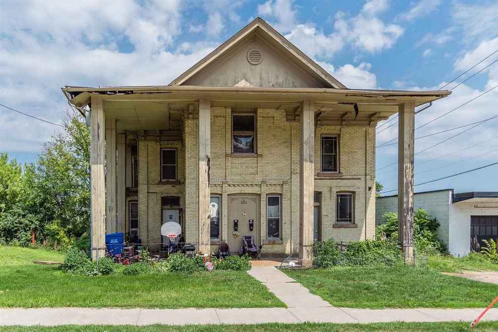 c. 1880 Baraboo, WI Old House Dreams