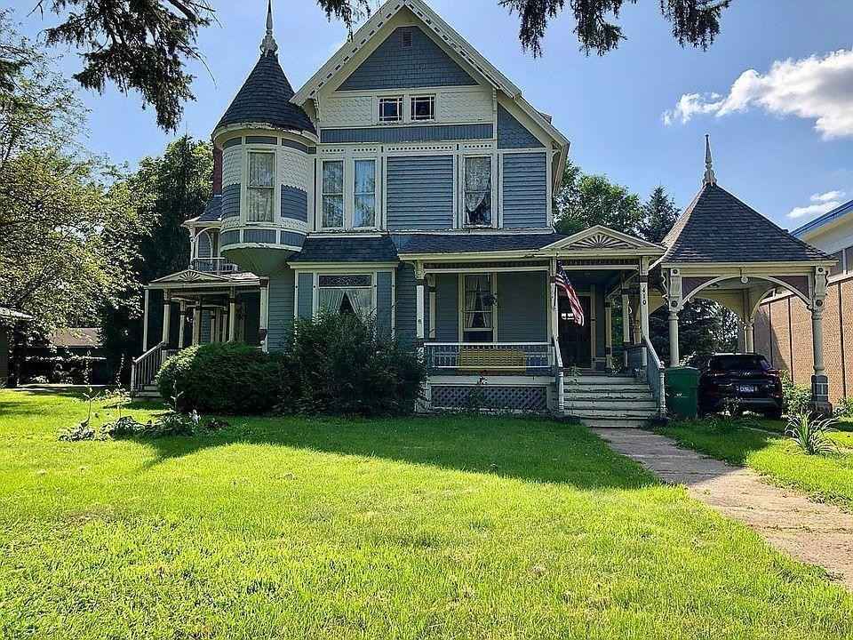 1885 Queen Anne in Wells, MN Old House Dreams