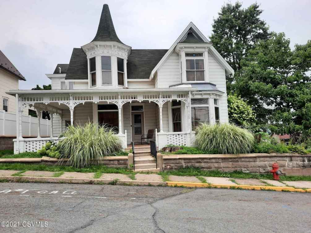 c. 1890 Elizabethville, PA Old House Dreams
