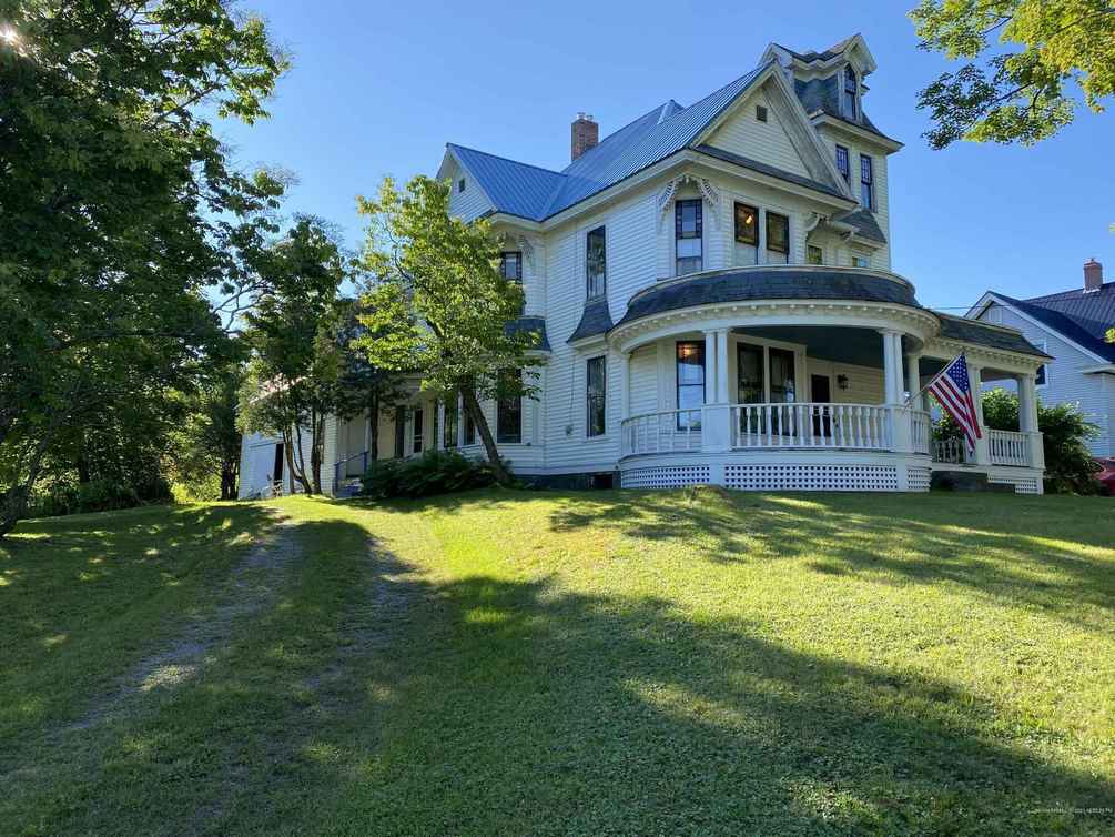 1893 Queen Anne in Island Falls, ME Old House Dreams