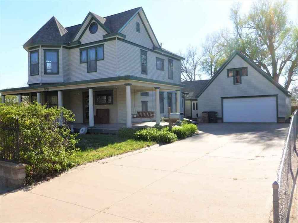 c. 1900 Hoisington, KS Old House Dreams