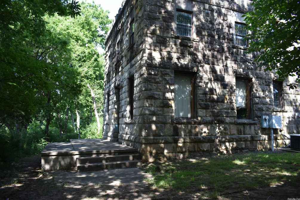1914 Jail in Ozark, AR Old House Dreams