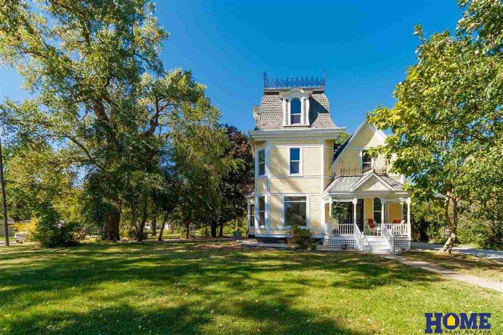 1888 Queen Anne in David City, NE Old House Dreams