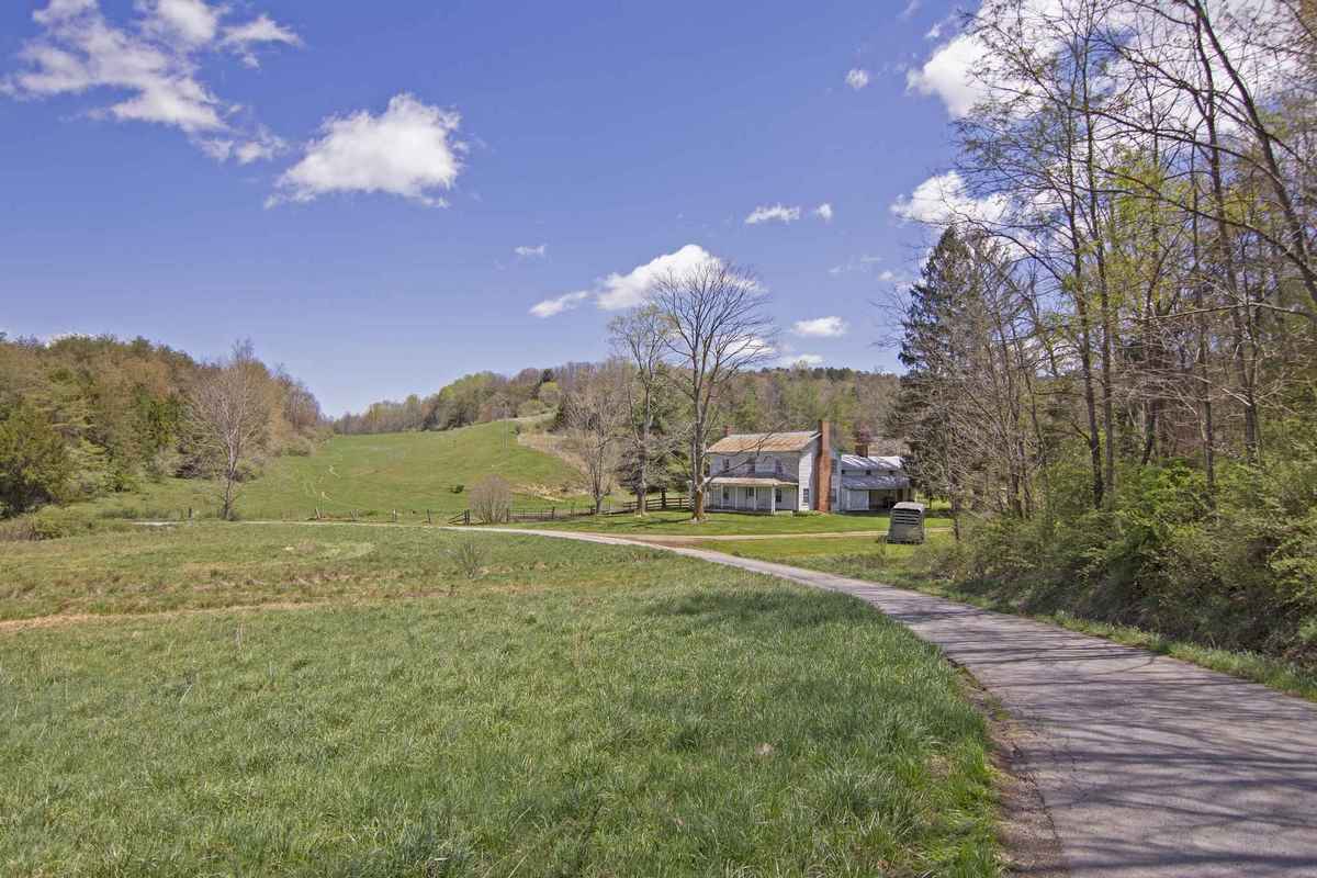 Lindside, WV Old House Dreams