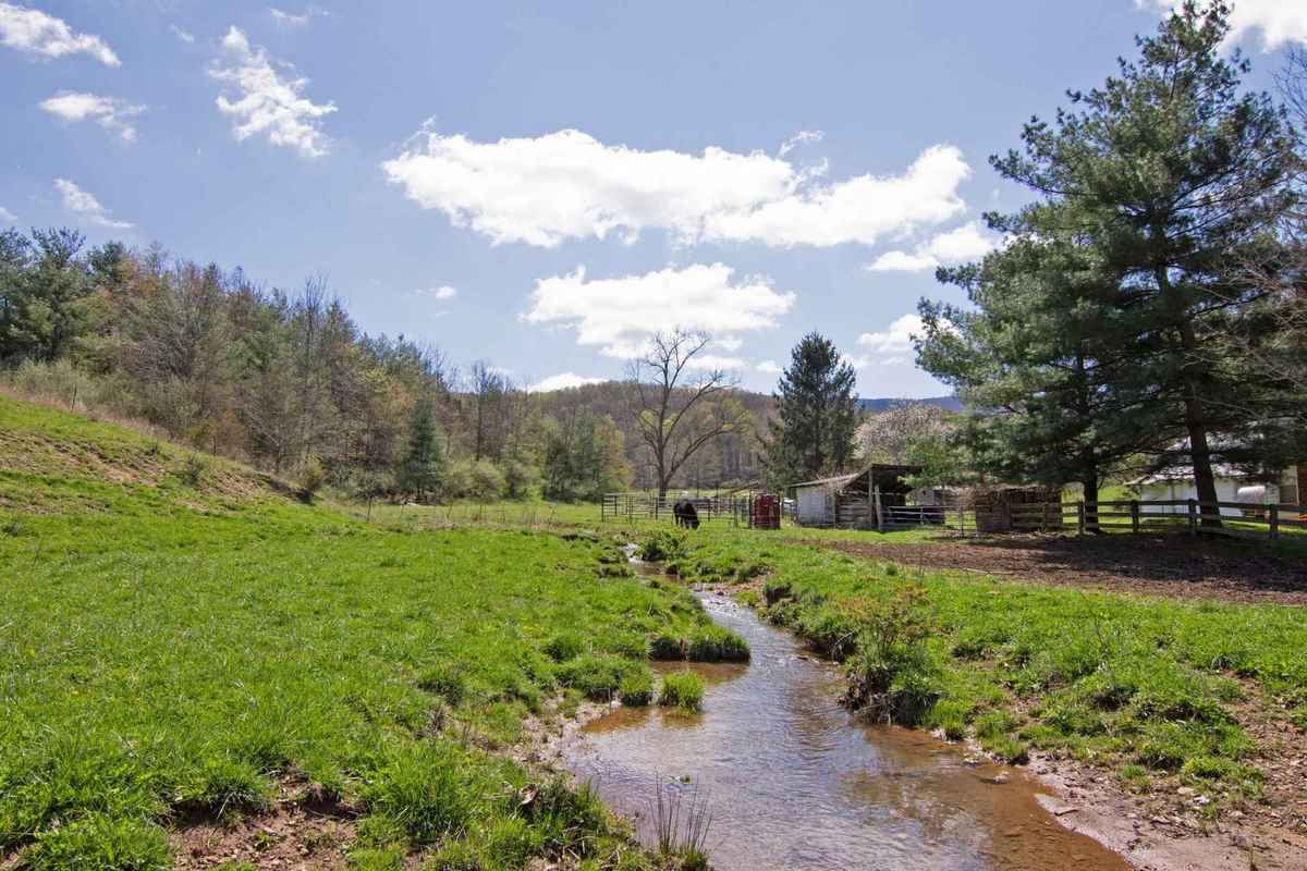 Lindside, WV Old House Dreams