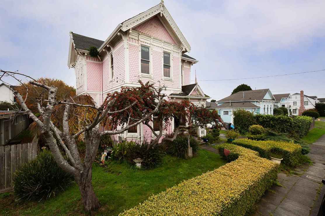 c. 1890 Stick/Queen Anne in Eureka, CA Old House Dreams