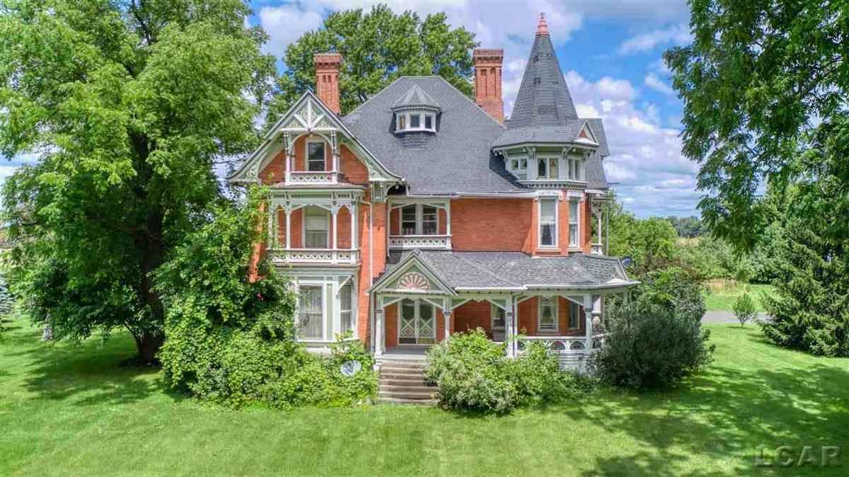 c. 1880 Queen Anne in Sand Creek, MI - Old House Dreams