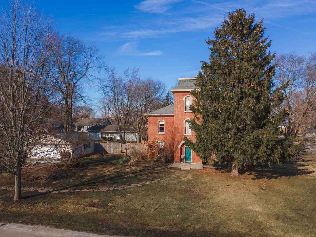 c. 1870 Italianate in Fairbury, IL Old House Dreams