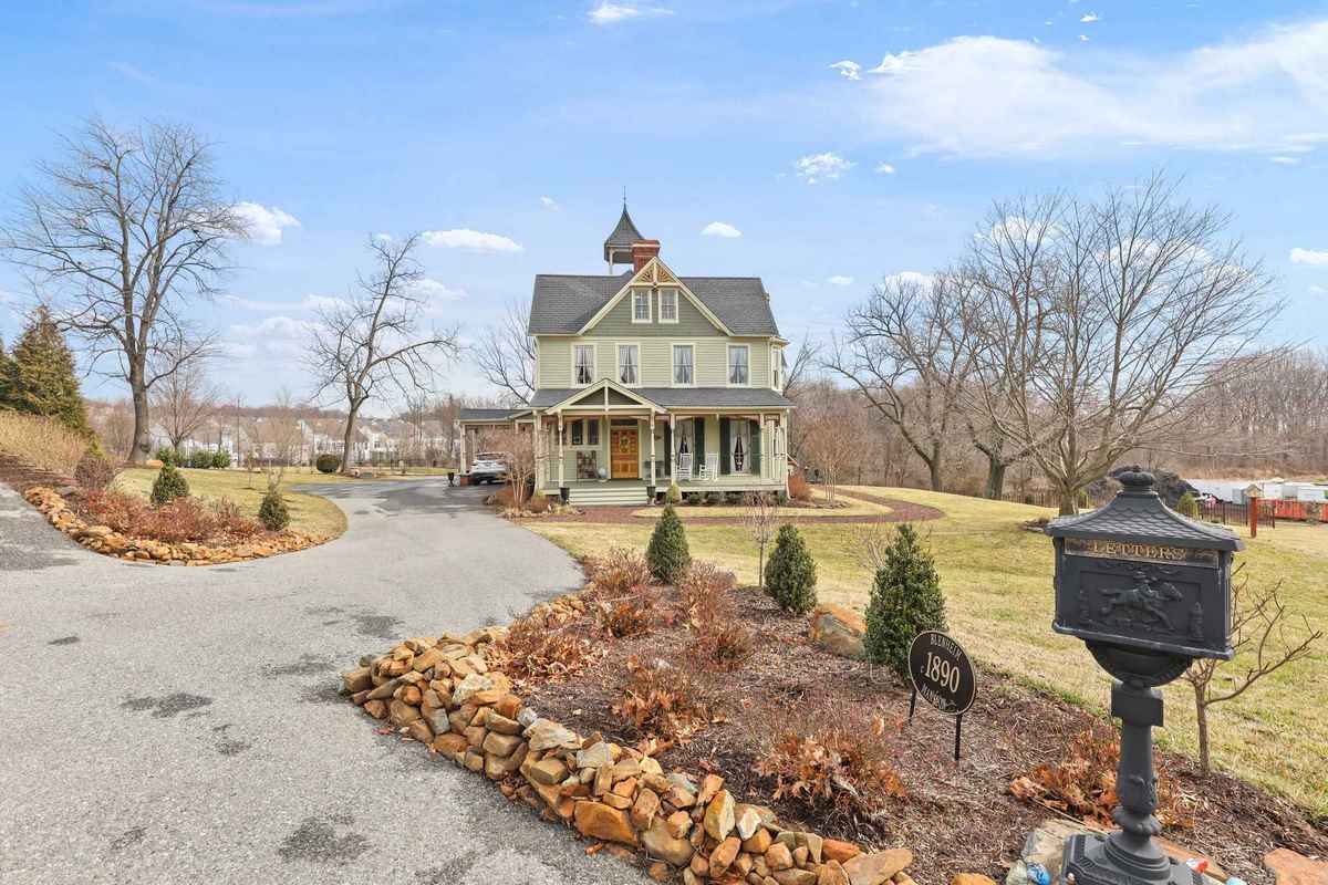 1892 in Havre De Grace, MD - Old House Dreams