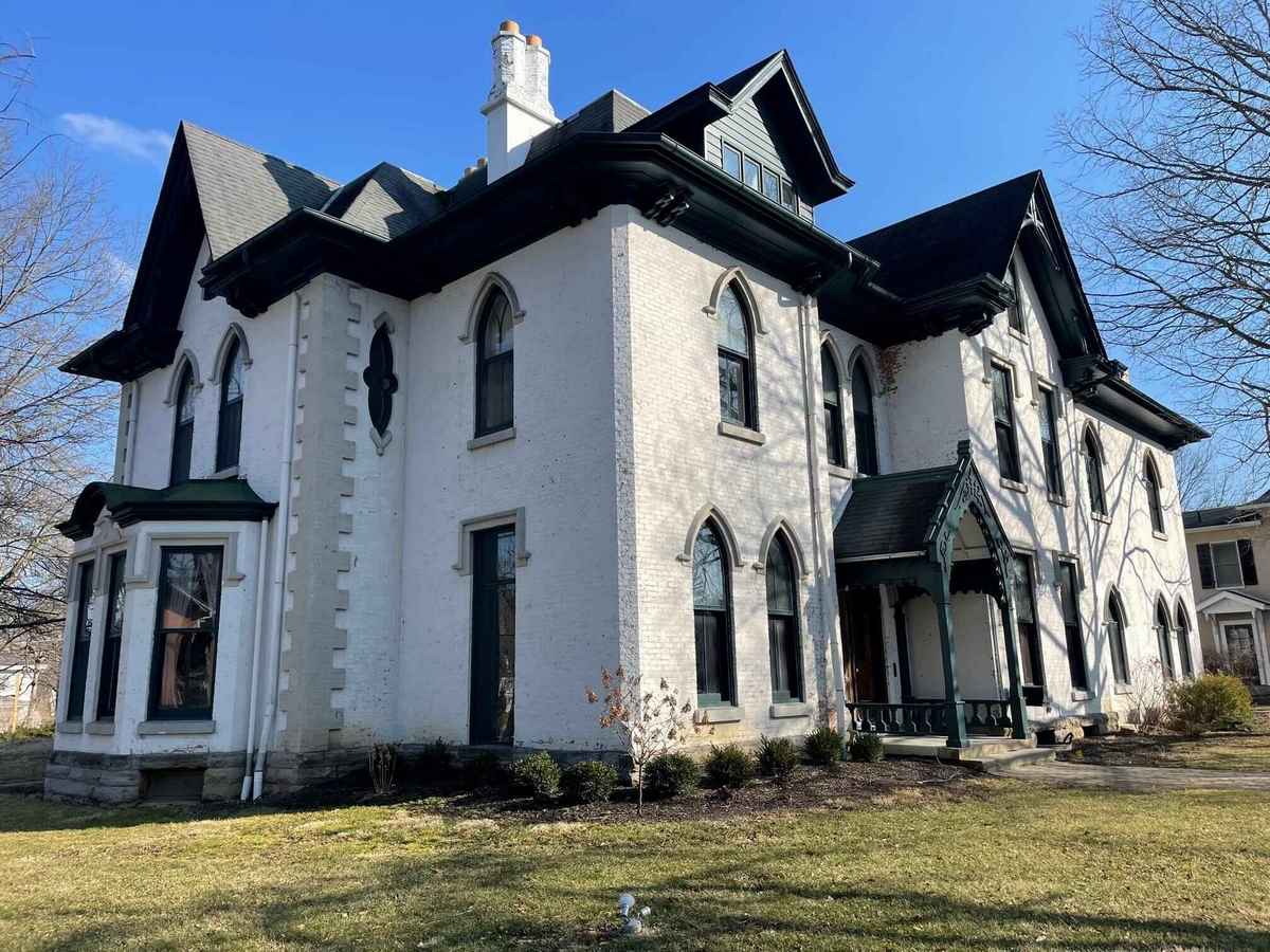 Gothic Revival in Delaware, OH - Old House Dreams, image size:1200x900