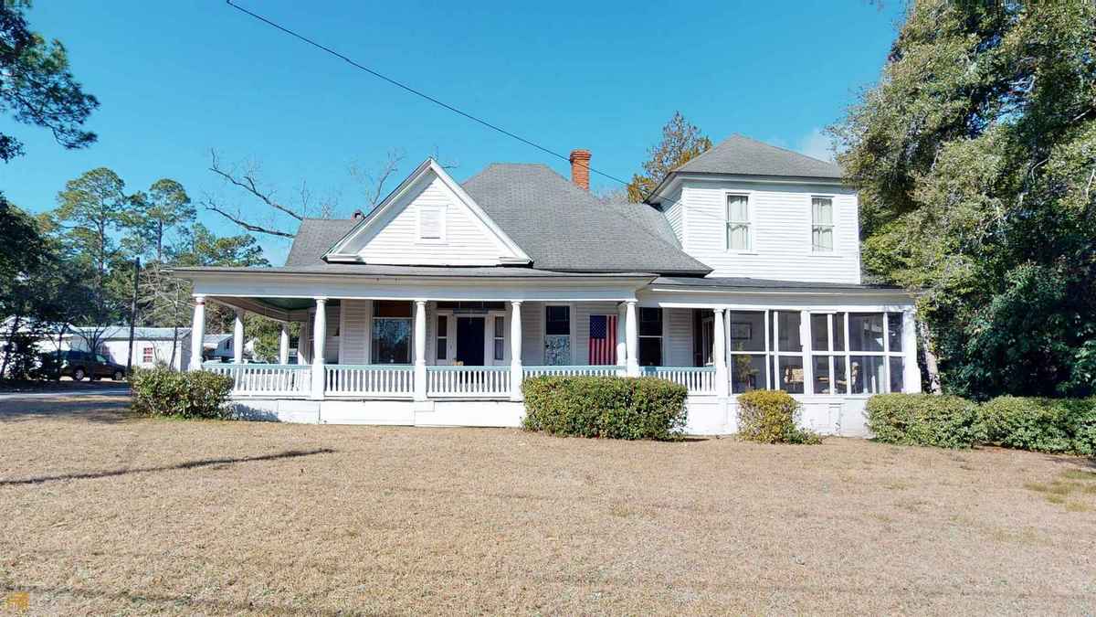 1903 Queen Anne in Swainsboro, GA Old House Dreams