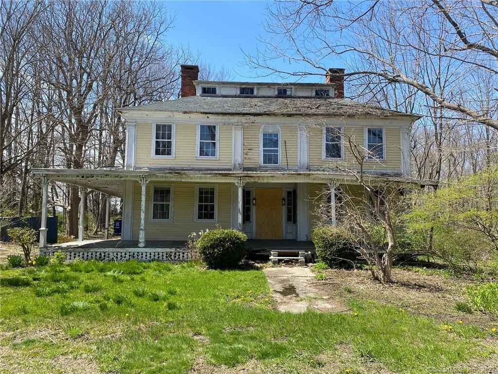 Brooklyn, CT Old House Dreams