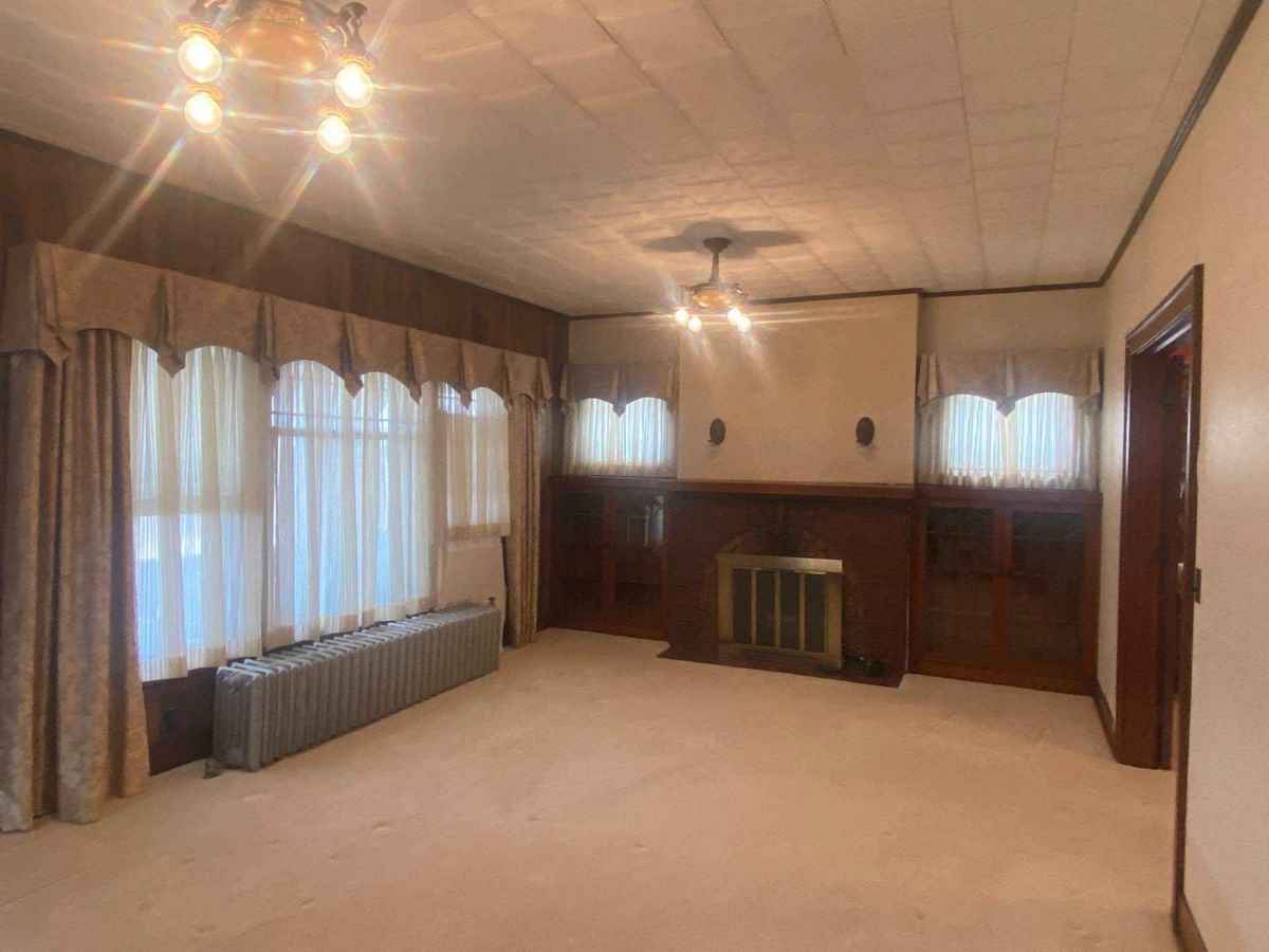 Craftsman in Grant City, MO Old House Dreams