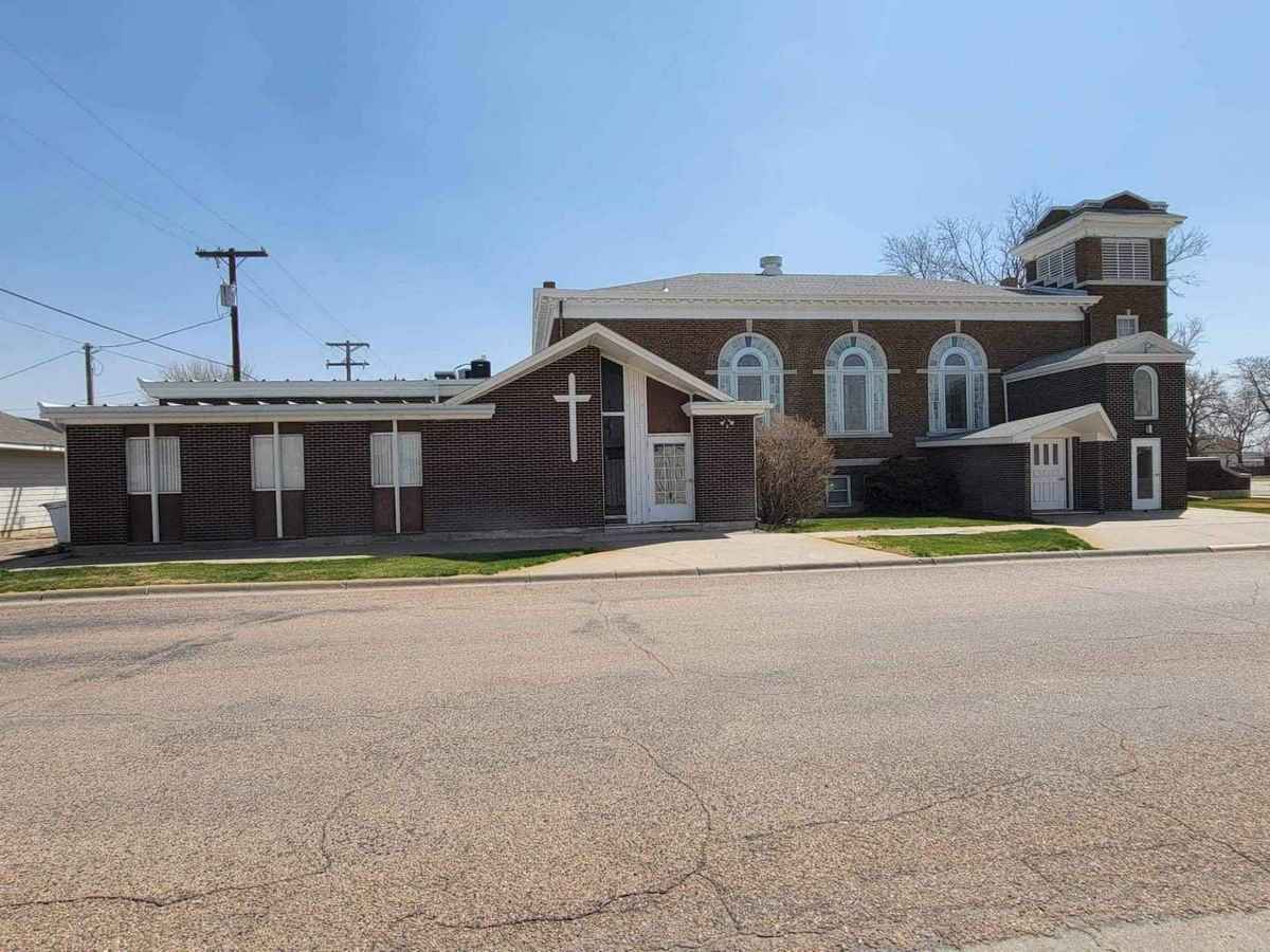 1923 Church in Hoxie, KS Old House Dreams