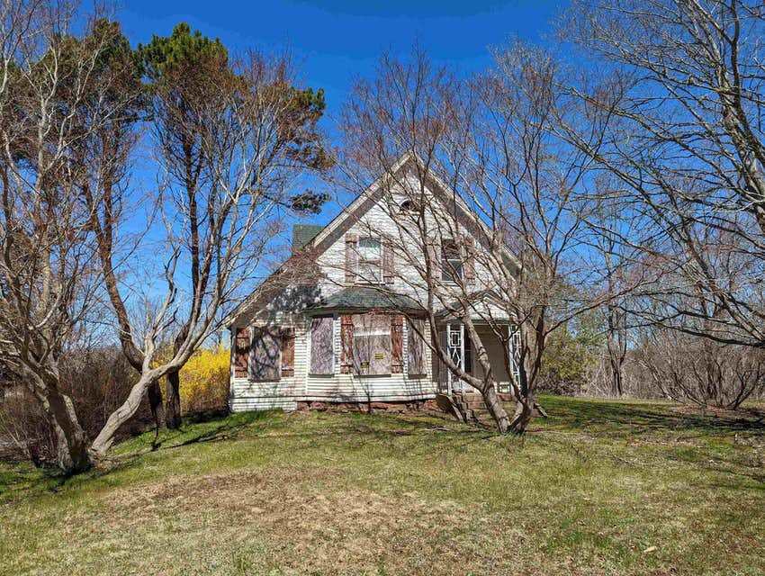 Deep Brook, Nova Scotia Old House Dreams