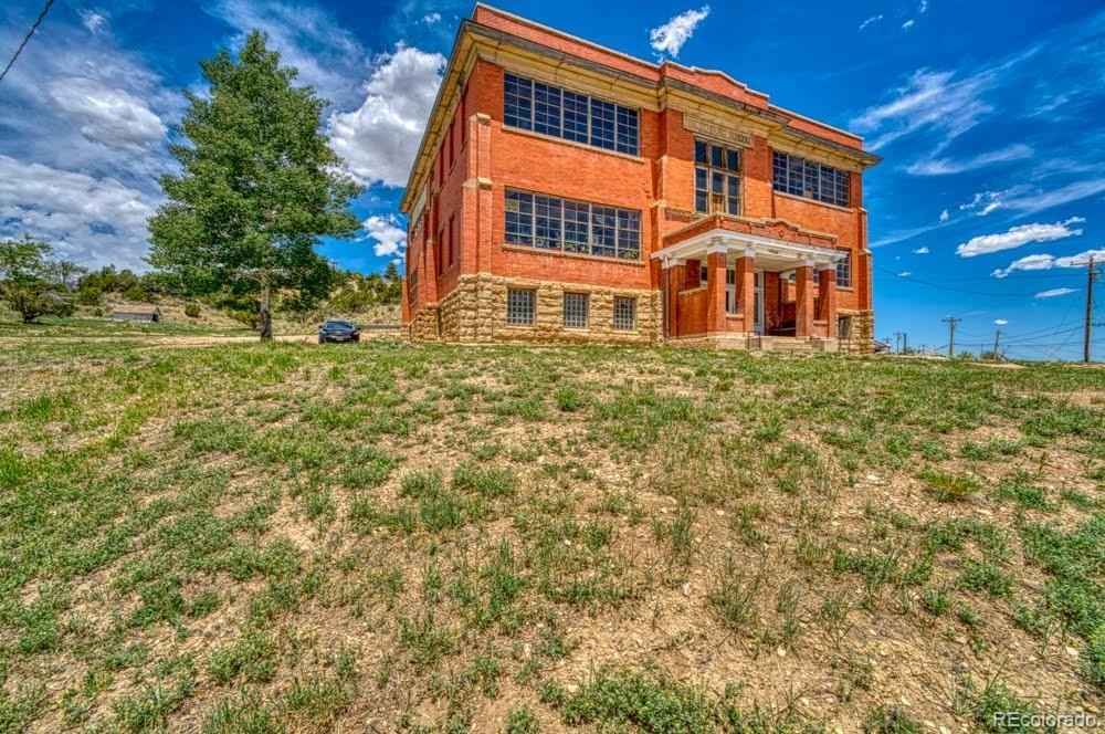 1935 School in Walsenburg, CO Old House Dreams