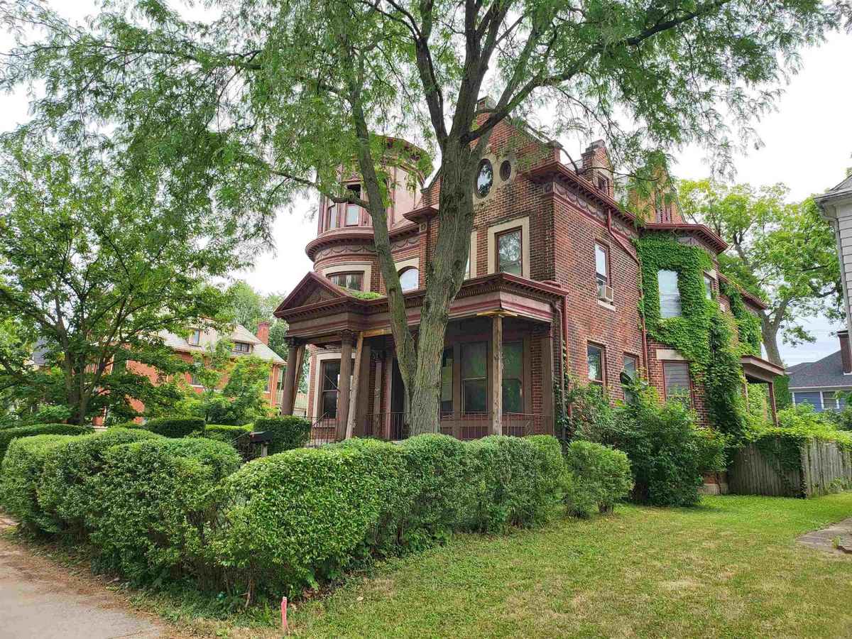 1907 in Fort Wayne, IN Old House Dreams