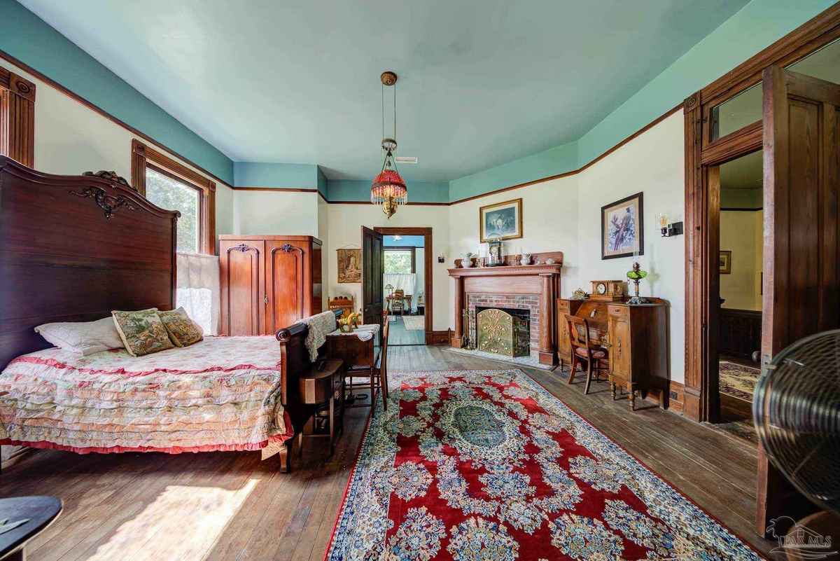 1883 in Atmore, AL - Old House Dreams