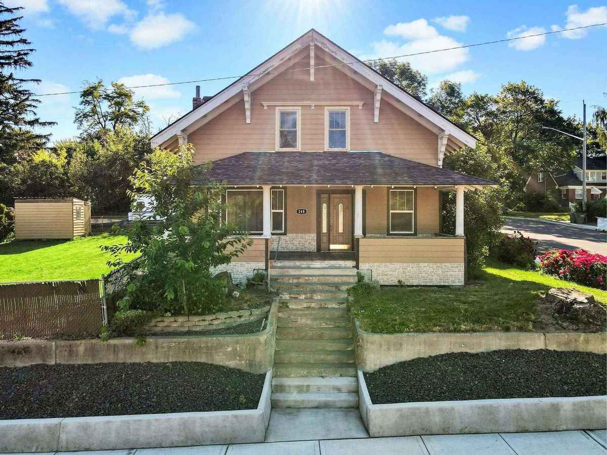1918 Craftsman in Tekoa, WA Old House Dreams