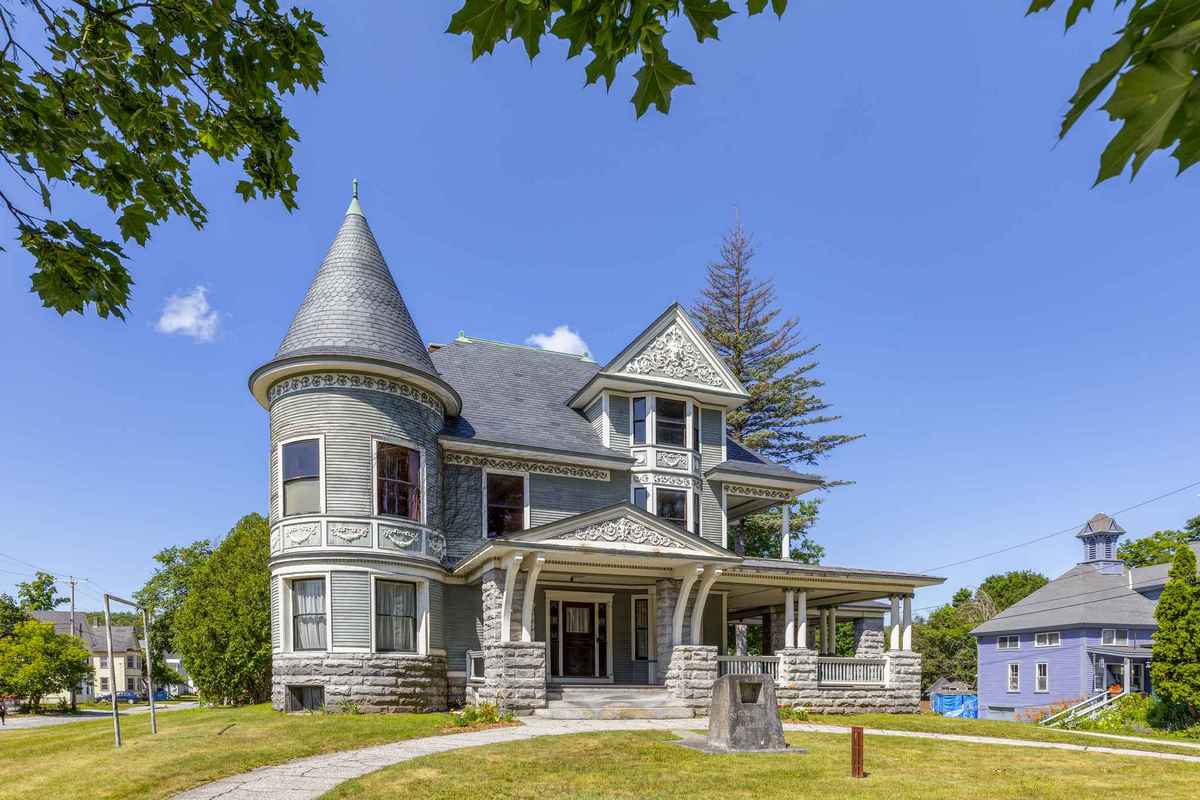 1898 in Newport, NH Old House Dreams