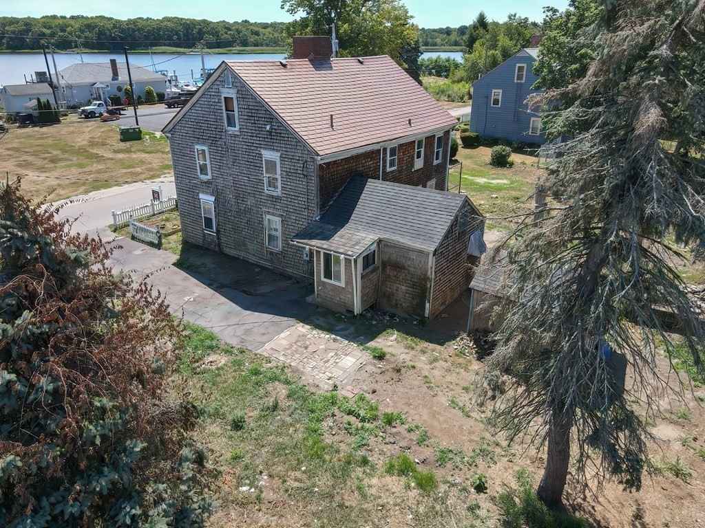 Dighton, MA Old House Dreams