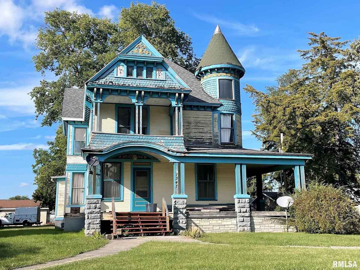 1886 Queen Anne in Galesburg, IL Old House Dreams