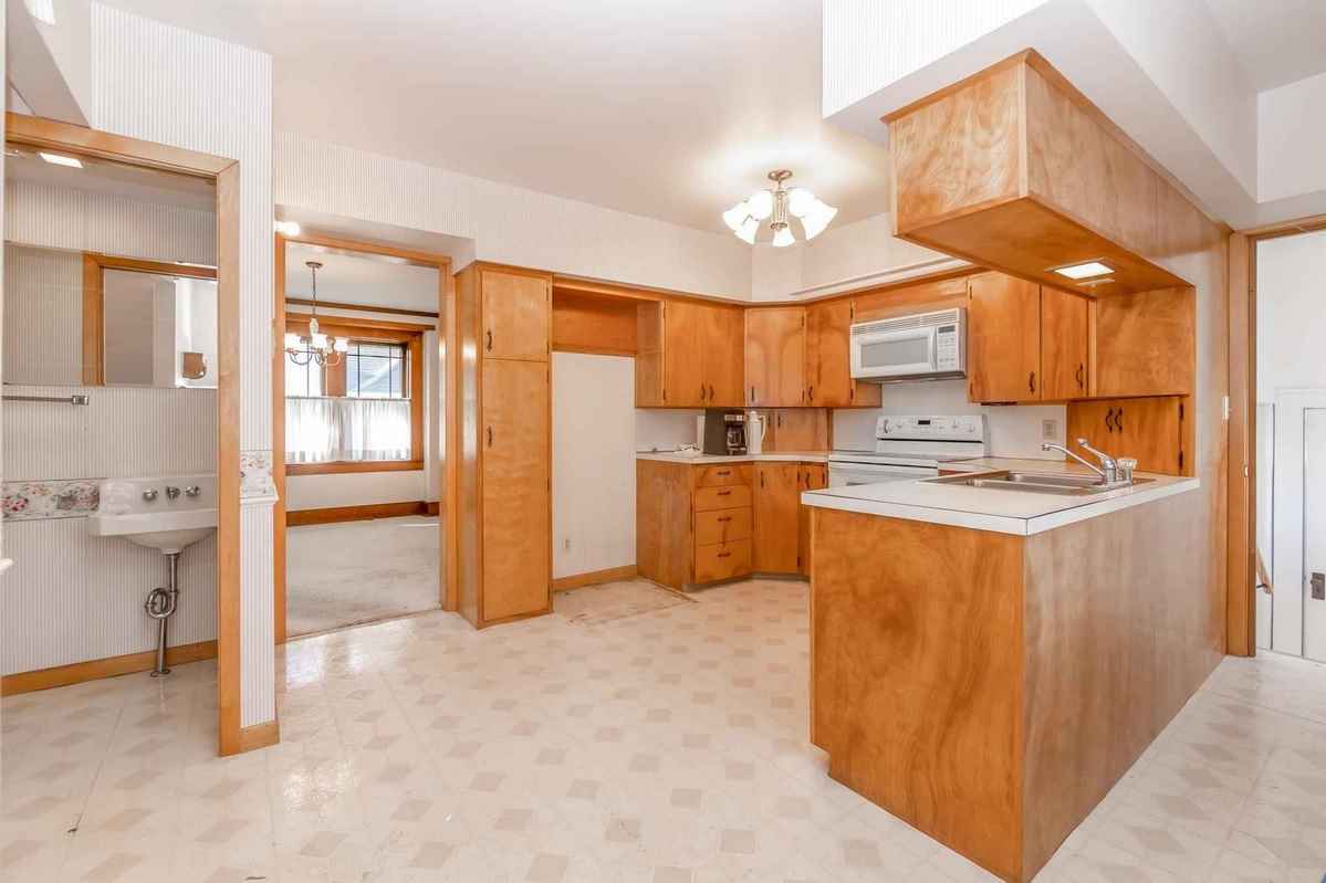 1910 Prairie in Grundy Center, IA Old House Dreams