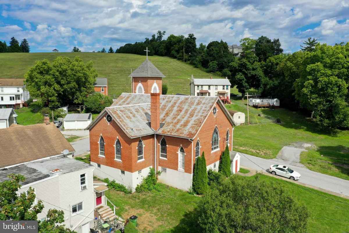 1925 Church in Emigsville, PA Old House Dreams
