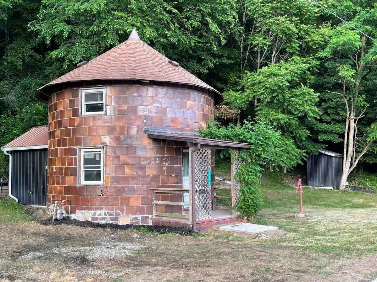 Nelsonville, OH Old House Dreams