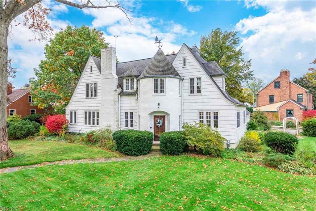 French Eclectic houses for sale. Old House Dreams