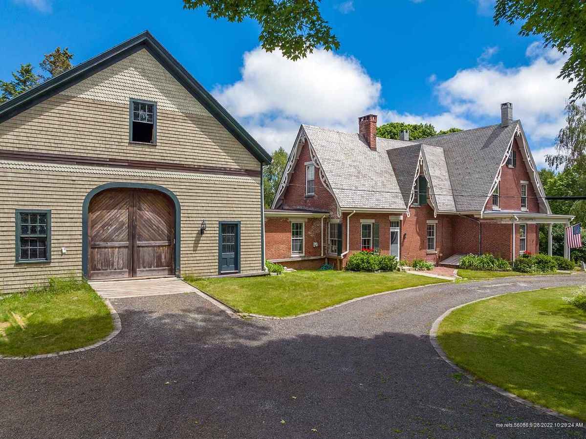 1853 Gothic Revival in Rockland, ME Old House Dreams