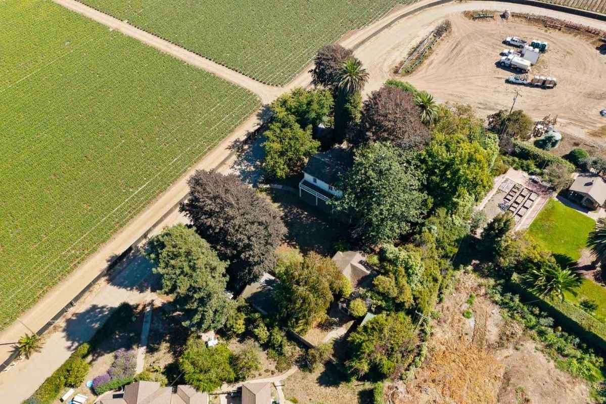 c. 1852 in Watsonville, CA - Old House Dreams